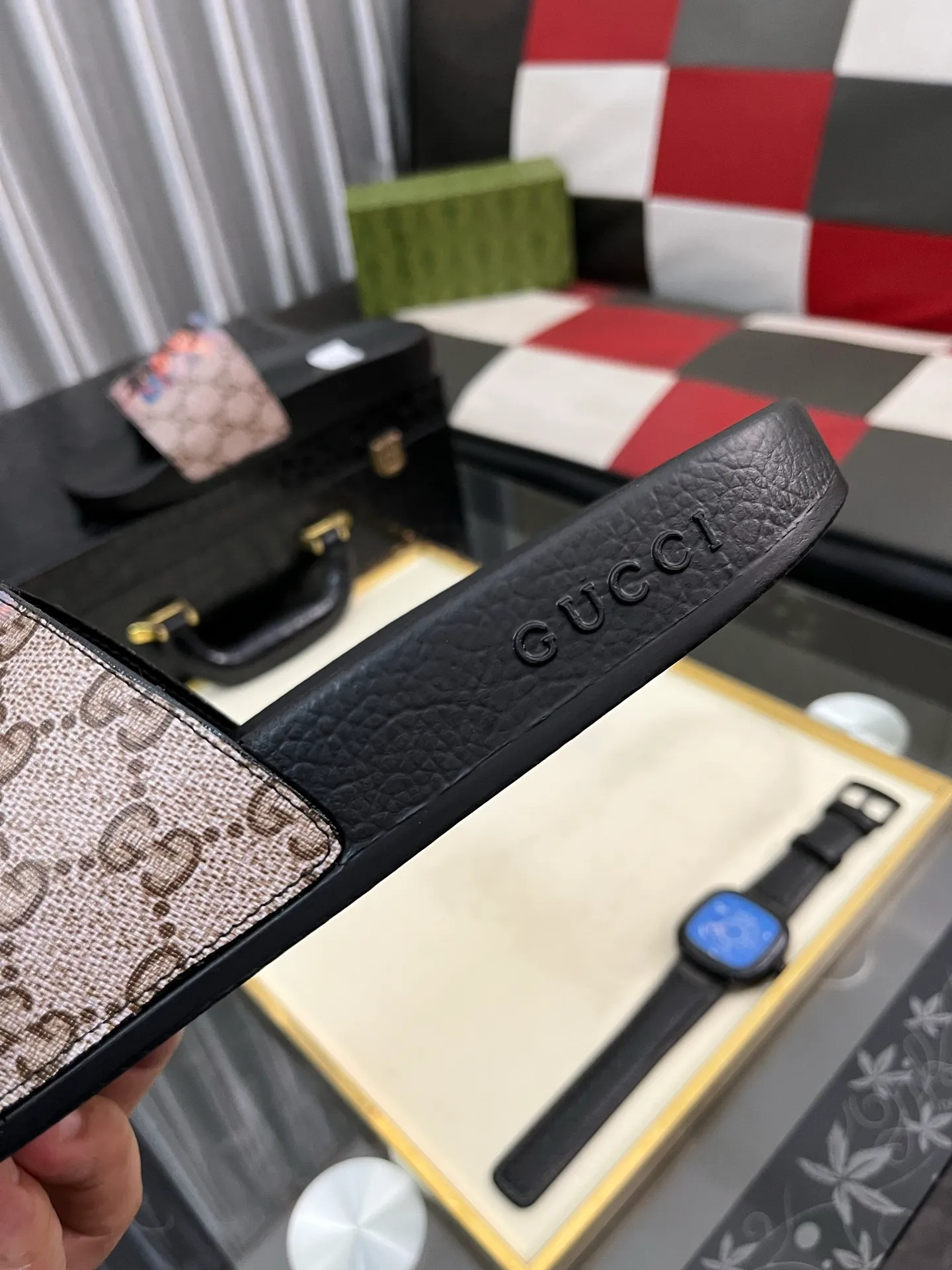 Men's Men's Shoes💰220⌚️⌚️ＧＵＣＣＩ.Gucci.Official website 1:1 popular slippers on sale! Original original material 🩴 SIZE: 38-46 (45.46 non-refundable)